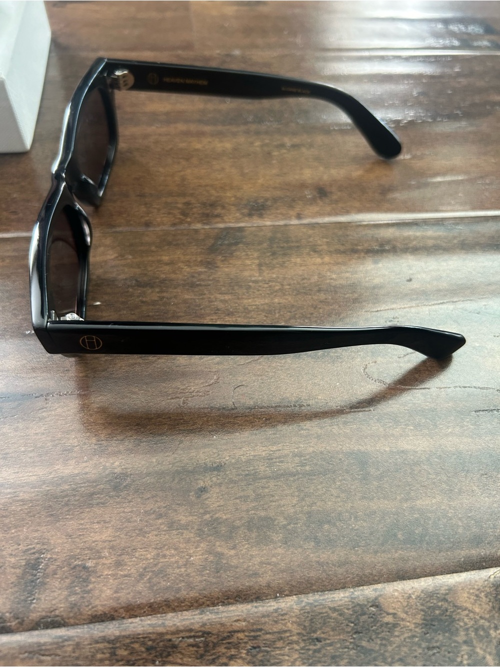 Heaven Mayhem Sloan Sunglasses - Picture 3 of 6